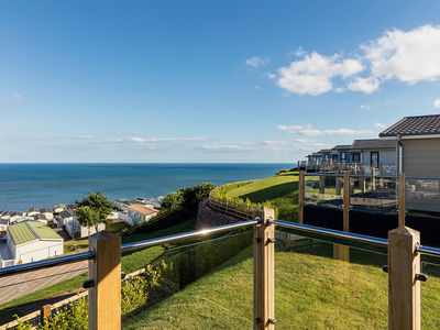Devon Cliffs Holiday Park exclusive lodges with sea view